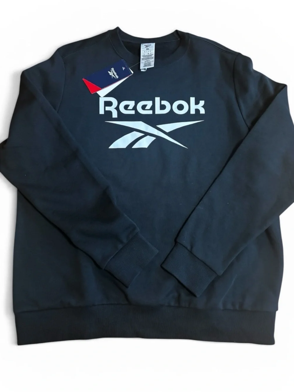 401. Reebok XL Black Fleece Crewneck Sweatshirt Logo Athletic NWT